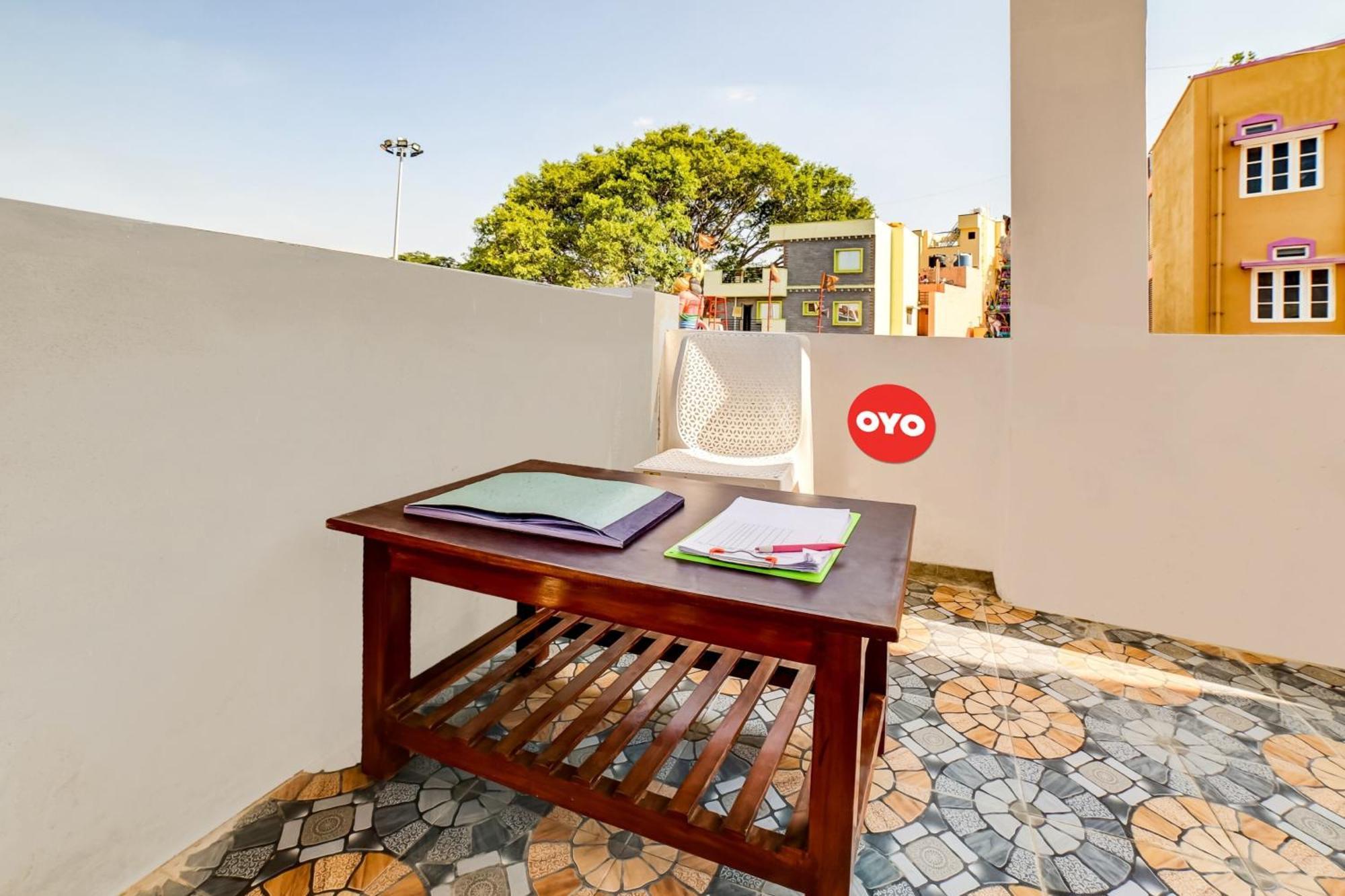 Oyo Hotel Pvg Comfort Chik Banavar Exterior photo